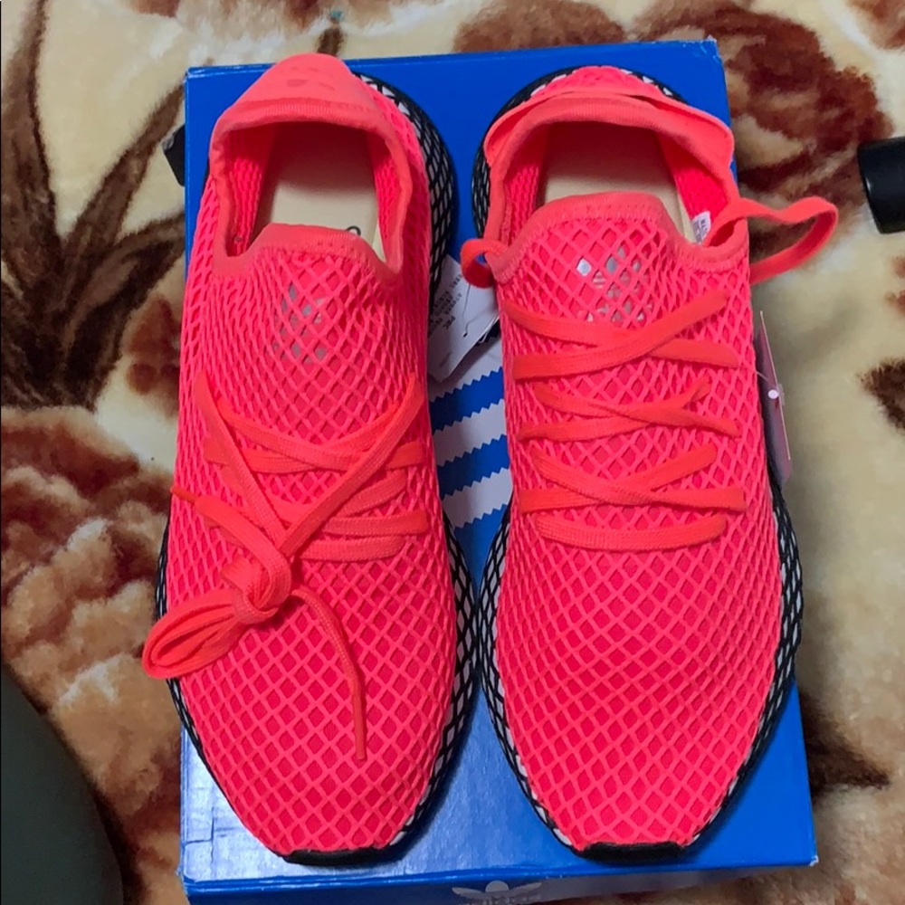 BRAND NEW SHOES